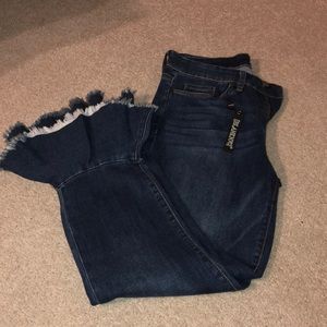 BLANK NYC FLARE SHREDDED JEANS!